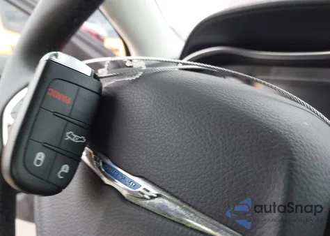 2023 Chrysler 300 Touring из США, поврежденный, VIN 2C3CCAAG4PH580918